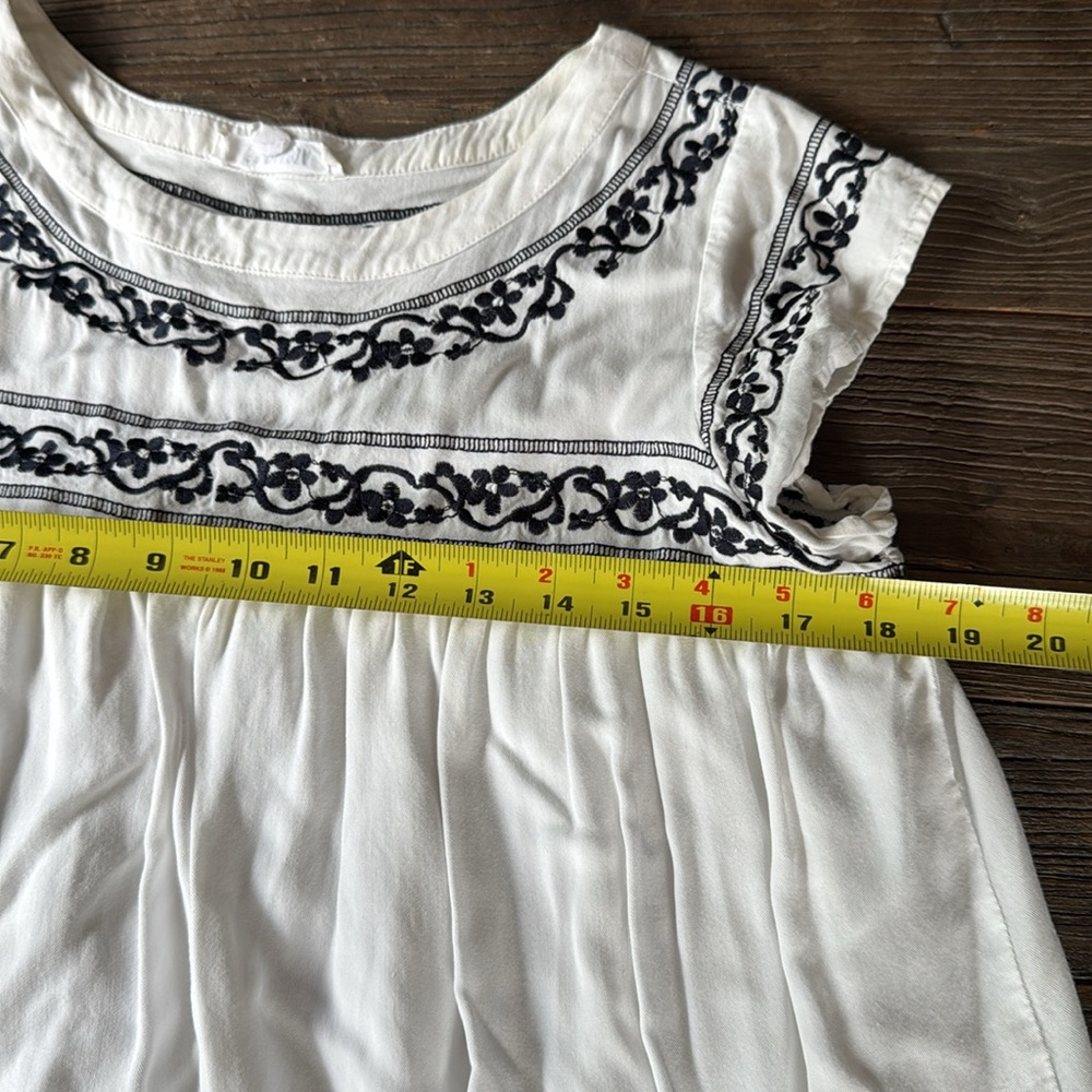 BB Dakota white embroidered mini dress cover-up EUC size small - Picture 9 of 10